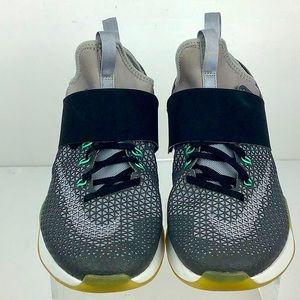 Nike Air Zoom Strong Training Sz8 Used Like New